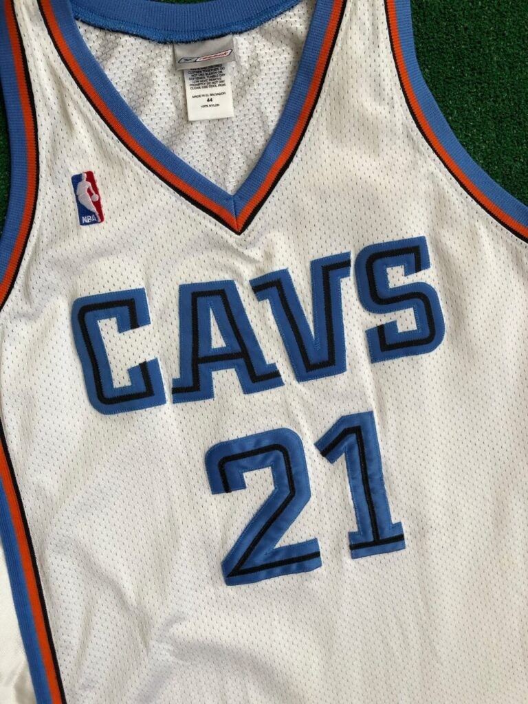 Cleveland Cavaliers 2001-2003 Away Jersey