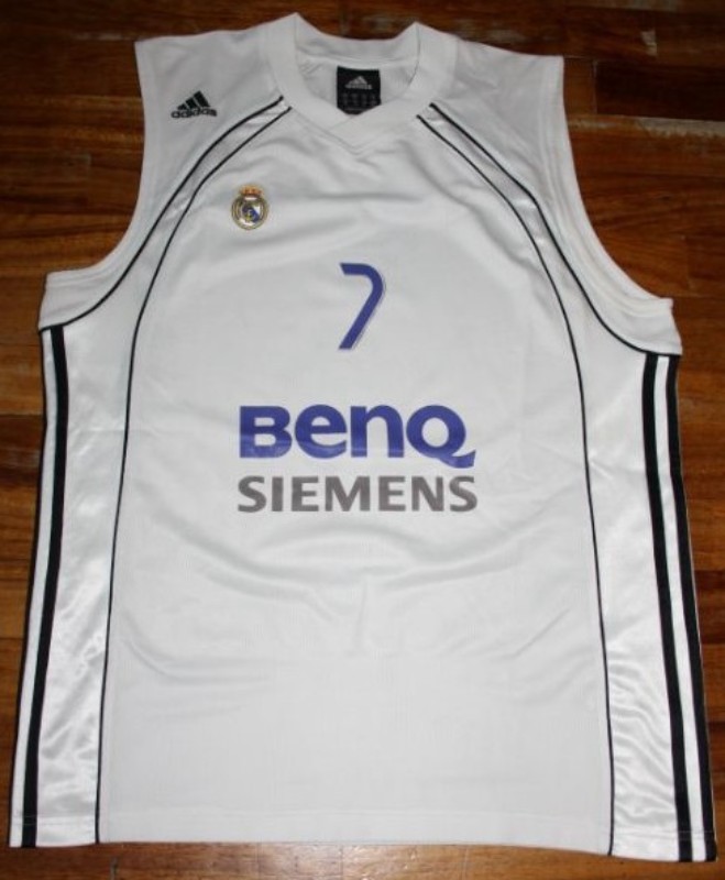 real-madrid-2006-07-home-jersey.jpg