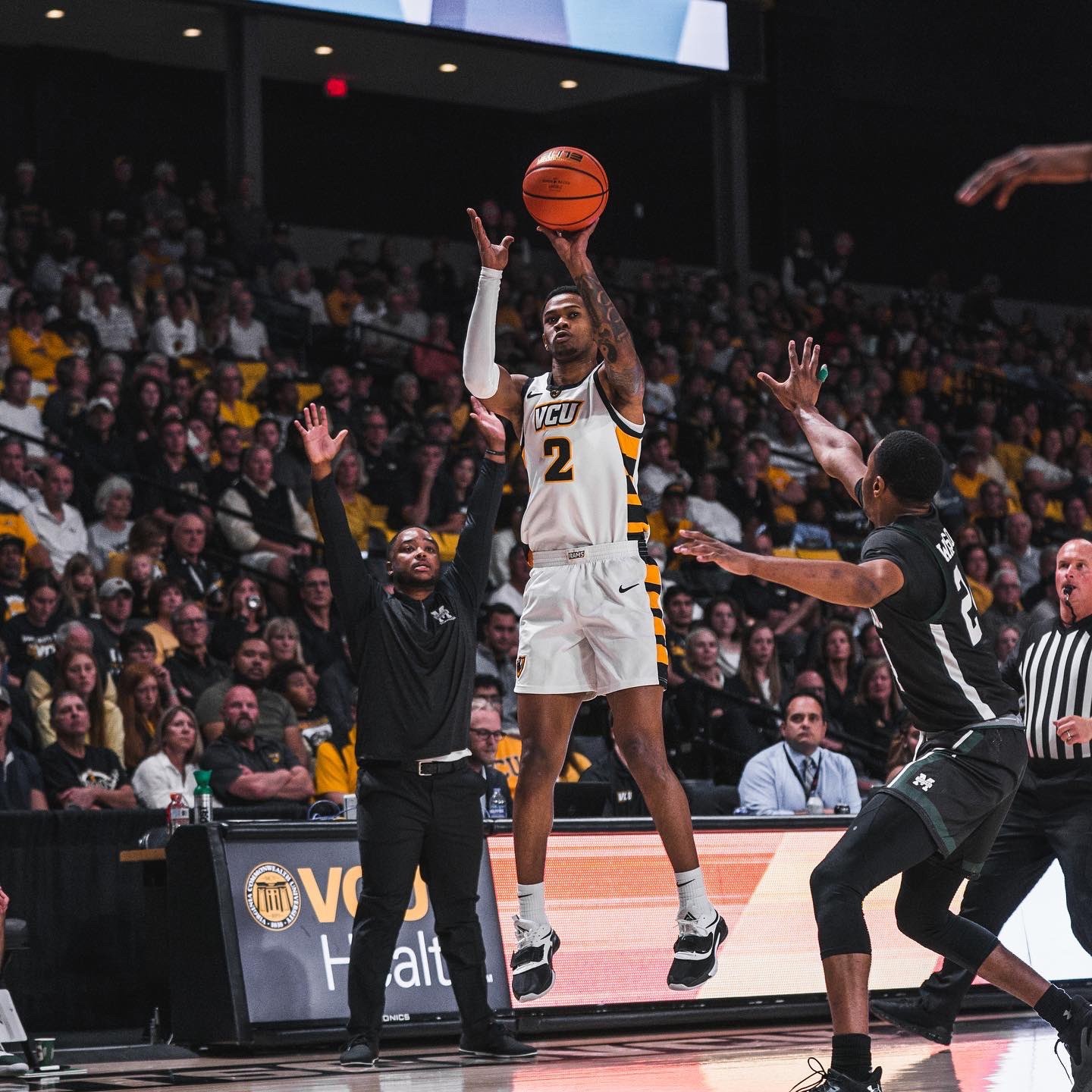 Virginia Commonwealth Rams Garden Flag With Steel Stand - 13x18 Inch Double Sided