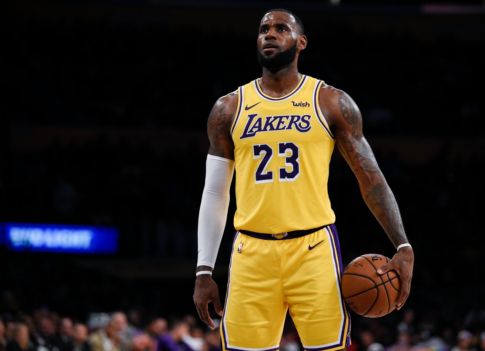 Lakers will retire LeBron James' jersey. But which number? - Los
